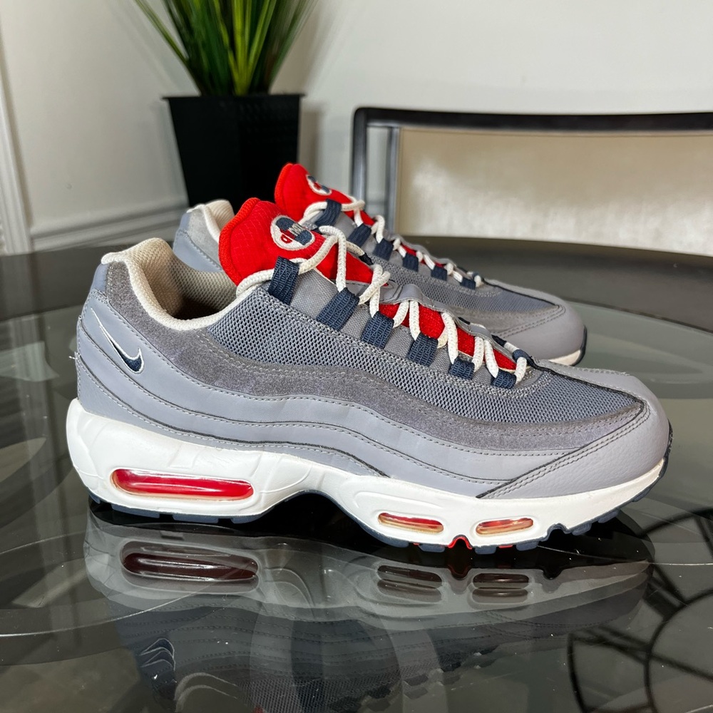 Nike Air Max 95 Cement Grey
Thunder Blue Sneakers Men's Size 9 - Picture 2 of 5
